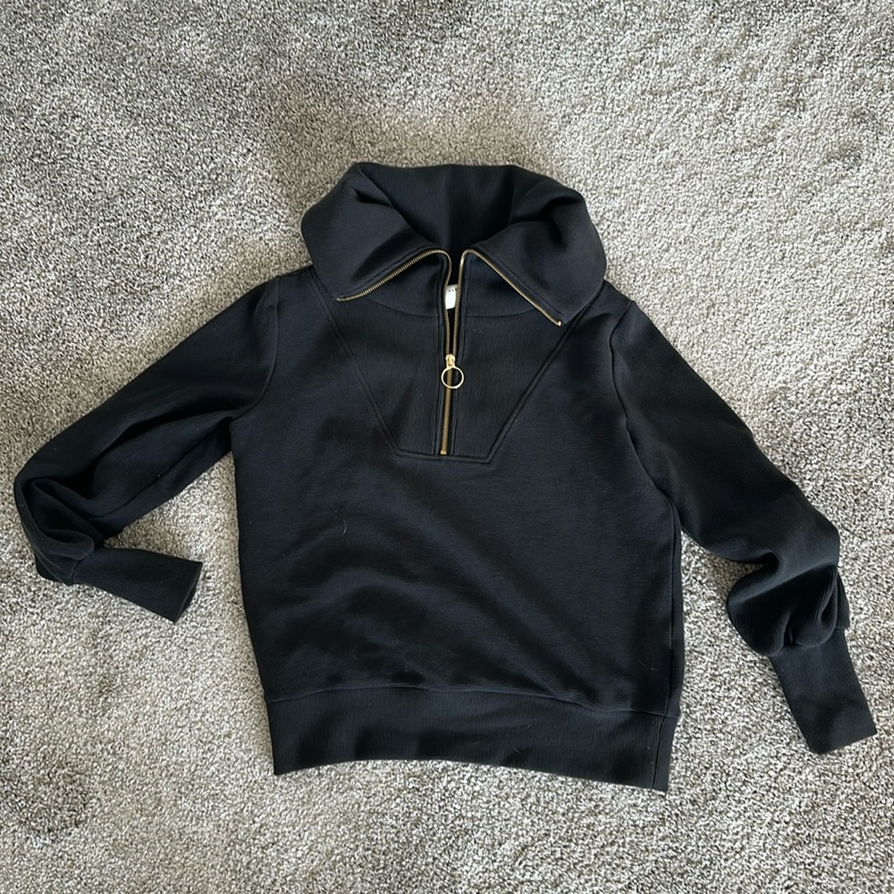 Varley Vine half- zip pullover size XS